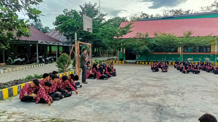 Akhiri Pembiasaan Pagi, Pak Nanda Tekankan Pesan Bijak!