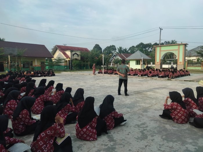 Laksanakan Pembiasaan Pagi : MTsN 1 Bungo Siap Menjadi Penghafal Al-Quran