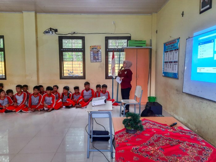 Dinkes Bungo dan Puskesmas Tanjung Agung Gelar Penyuluhan Napza di MTsN 1 Bungo