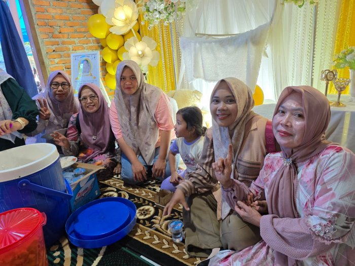 Tradisi Memenuhi Undangan Tasyakuran, Wujud Solidaritas dan Silaturahmi Keluarga Besar MTsN 1 Bungo