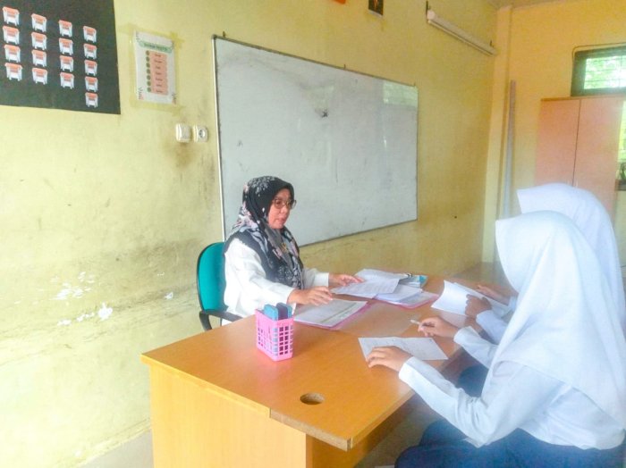 Materi Getaran dan Gelombang Pertemuan kedua dilakukan dengan Metode Tanya Jawab Materi Getaran dan Gelombang Pertemuan kedua dilakukan dengan Metode Tanya Jawab