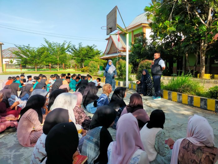 Usai Tadarus, Pembina OSIM MTsN 1 Bungo Ajak Siswa Isi Ramadan dengan Aktivitas Positif