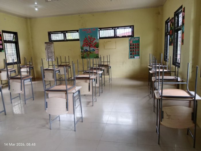 Aksi Bersih-Bersih Siswa MTsN 1 Bungo Tutup Aktivitas Madrasah Sebelum Libur Lebaran