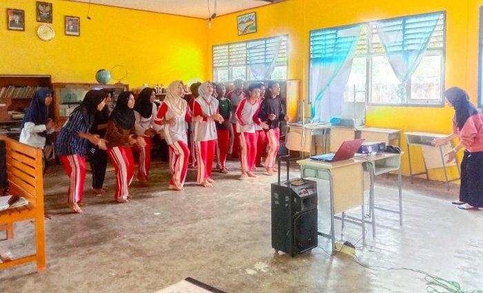 Semangat Kebersamaan Menggema! Pramuka MTsN 1 Bungo Fokus Latihan Yel-Yel Hadapi Jambore Ranting