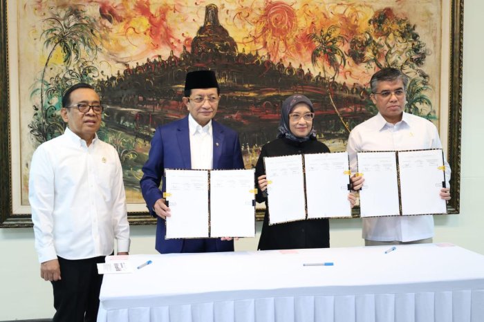 Pemerintah Tetapkan 18 Hari Libur Nasional dan 8 Hari Cuti Bersama Tahun 2027 Pemerintah Tetapkan 18 Hari Libur Nasional dan 8 Hari Cuti Bersama Tahun 2027