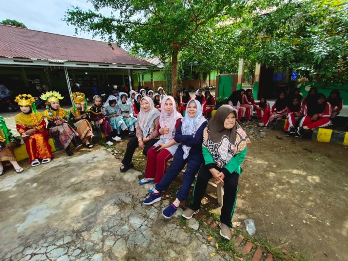 Majelis Guru MTsN 1 Bungo Siap Dukung Program OSIM dan Kurikulum: Asah Kognisi hingga Praktik Lewat Tari Tradisional!