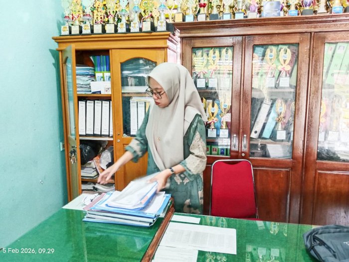 Arsip Lebih Aman dan Terstruktur, MTsN 1 Bungo Terapkan Penataan Sesuai Tata Letak