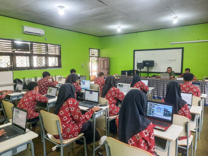 Gladi Bersih TKA Hari Ketiga di MTsN 1 Bungo Berjalan Lancar, Peserta Gelombang II Tunjukkan Kesiapan Maksimal
