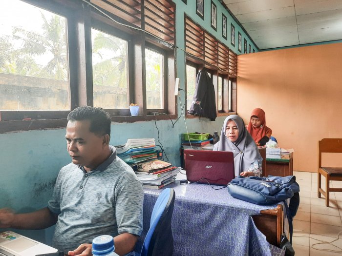 Kejar Target Jelang Pembagian Rapor, Wali Kelas MTsN 1 Bungo Tuntaskan RDM