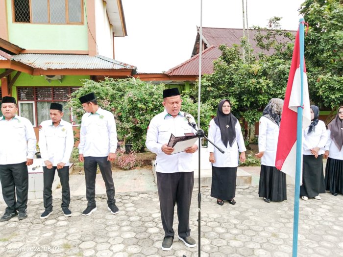 Pelantikan Pengurus OSIM MTsN 1 Bungo Periode 2026/2027 Berlangsung Meriah dan Khidmat