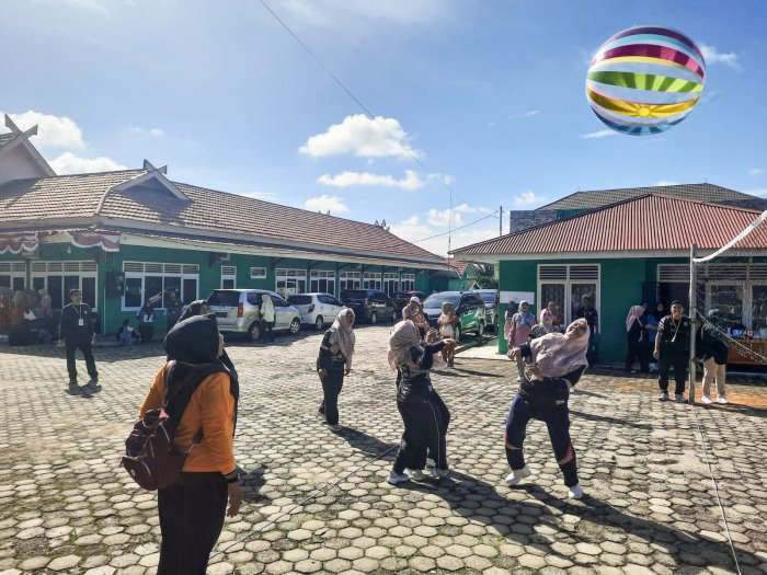 Melaju Penuh Semangat, Tim DW MTsN 1 Bungo Tembus Semifinal Voli Gembira HAB ke-80 Kemenag RI