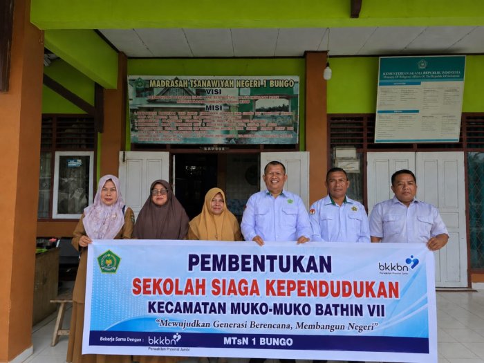 MTsN 1 Bungo Sambut Kunjungan BKKBN dalam Penyuluhan Sekolah Siaga Kependudukan