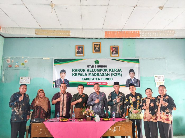 Sinergi Pimpinan Madrasah, Kepala MTsN 1 Bungo Hadiri Rakor K3M di MTsN 6 Bungo
