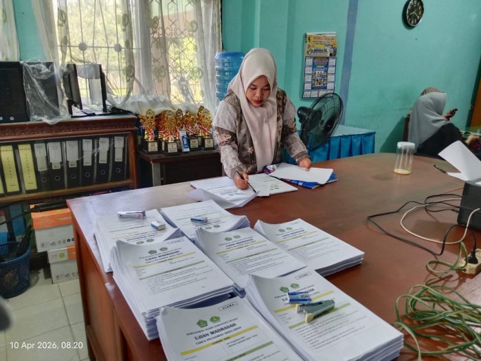 Hampir Rampung, Pengadaan Soal UM Akhir Kelas IX MTsN 1 Bungo Siap Digelar Hampir Rampung, Pengadaan Soal UM Akhir Kelas IX MTsN 1 Bungo Siap Digelar