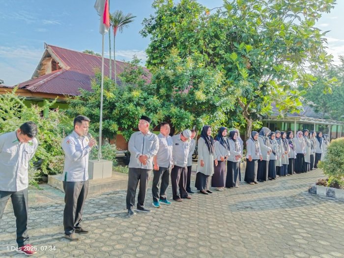 Waka Humas MTsN 1 Bungo, Jadi Pengarah Acara Apel Pembukaan ASAS 2025 Waka Humas MTsN 1 Bungo, Jadi Pengarah Acara Apel Pembukaan ASAS 2025