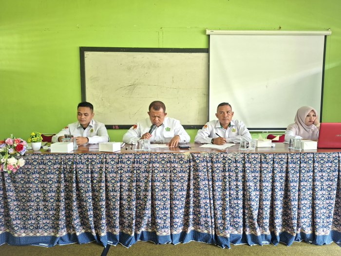 Kepala MTsN 1 Bungo Ajak GTK Maknai Hijrah sebagai Momentum Perubahan dan Peningkatan Kinerja