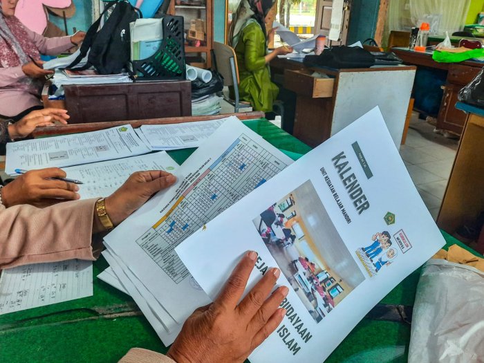 Guru MTsN 1 Bungo Siapkan Dokumen E-Kinerja SKP Triwulan 4 & Tahunan, Wujudkan Akuntabilitas Profesional