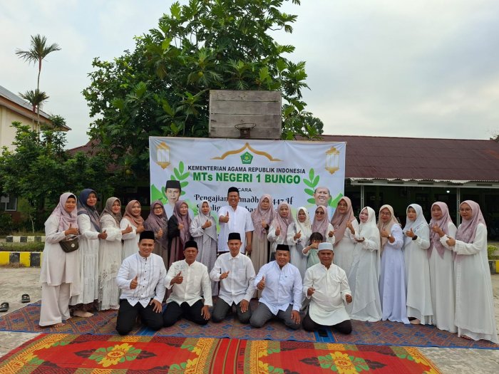 Prestasi Gemilang! Keluarga Besar MTsN 1 Bungo Ucapkan Selamat atas Predikat A SAKIP 2025 Kanwil Kemenag Jambi Prestasi Gemilang! Keluarga Besar MTsN 1 Bungo Ucapkan Selamat atas Predikat A SAKIP 2025 Kanwil Kemenag Jambi