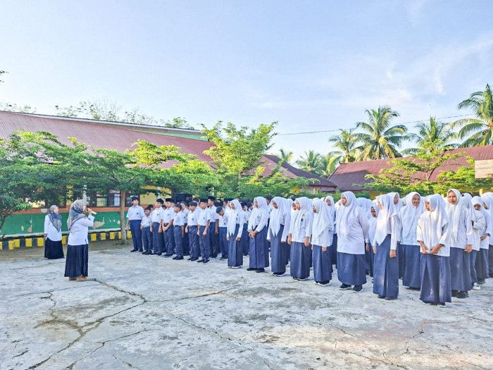 Apel Pembukaan ASAS Semester Genap MTsN 1 Bungo Berlangsung Khidmat dan Penuh Semangat