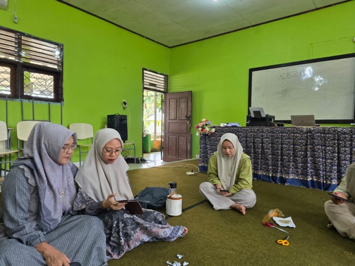 Pastikan Kesiapan Maksimal, Ketua Umum Panitia UM 2026 MTsN 1 Bungo Tinjau Langsung Sekretariat Pastikan Kesiapan Maksimal, Ketua Umum Panitia UM 2026 MTsN 1 Bungo Tinjau Langsung Sekretariat