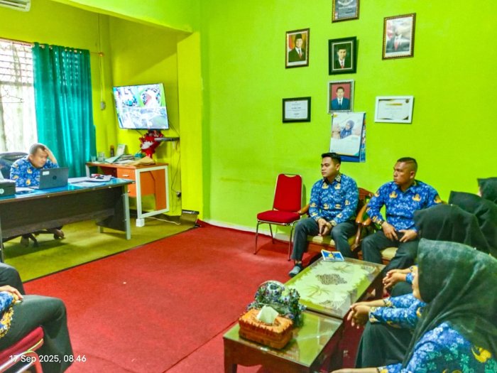 Kepala MTsN 1 Bungo Adakan Rapat Internal Persiapan Rapat Koordinasi Bulanan K3M