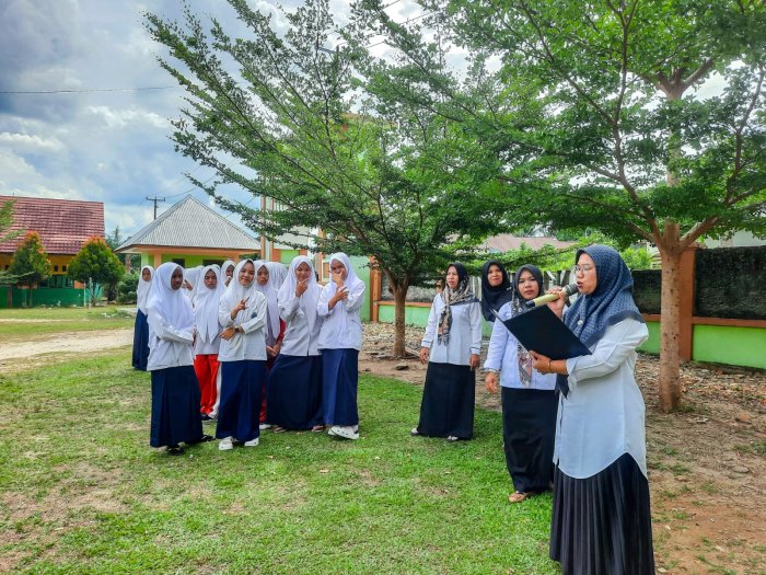 MTsN 1 Bungo Bergelora Sambut Hari Guru Nasional 2025: Latihan Upacara Siang Ini Berlangsung Penuh Semangat MTsN 1 Bungo Bergelora Sambut Hari Guru Nasional 2025: Latihan Upacara Siang Ini Berlangsung Penuh Semangat