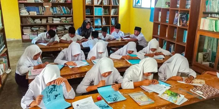 Perpustakaan MTsN 1 Bungo Jadi Sarana Belajar dan Menambah Wawasan Peserta Didik