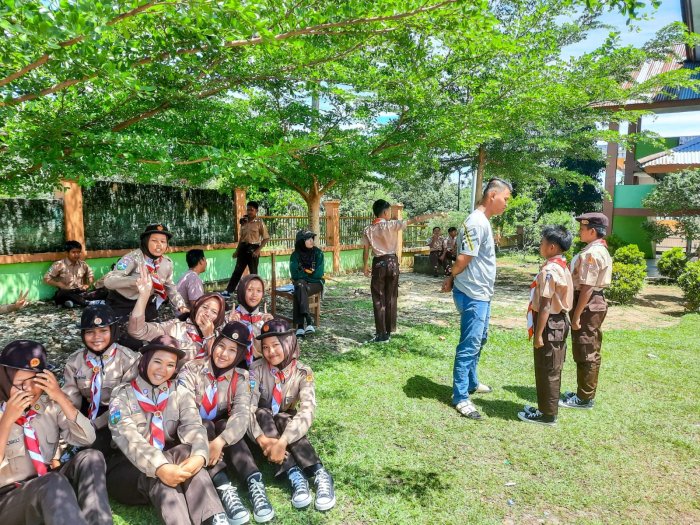Pesan Penting Pelatih Pramuka MTsN 1 Bungo dalam Pemantapan Latihan Jelang Jambore Ranting 2025