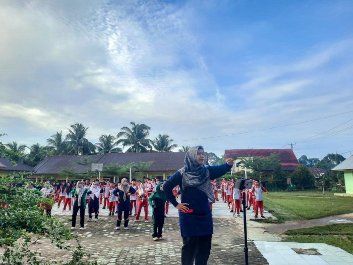 Pentingnya Senam Kesehatan Jasmani bagi Warga Madrasah, Fitra Hayati: Esensi Olahraga