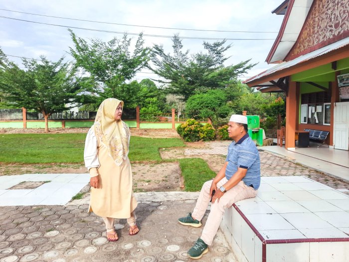 Penguatan Spiritual Siswa: Pengajian Rutin MTsN 1 Bungo Bersama Guru Pembimbing dan Petugas Kelas 9D