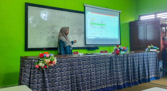 Waka Kurikulum Tekankan Afiliasi KBC dalam Perangkat Pembelajaran MTsN 1 Bungo Waka Kurikulum Tekankan Afiliasi KBC dalam Perangkat Pembelajaran MTsN 1 Bungo