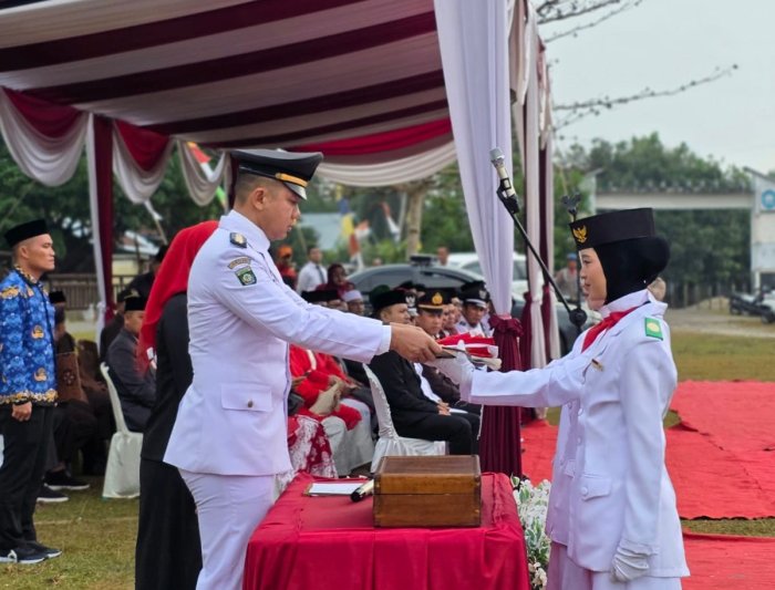 Merah Putih Berkibar, MTsN 1 Bungo Semarakkan Upacara HUT ke-81 Kemerdekaan RI