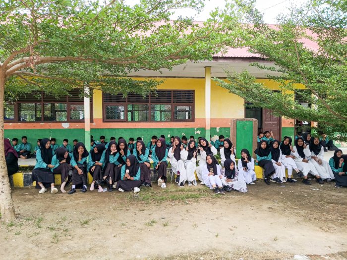 Semangat dan Harmoni Menggema, Antusiasme Peserta Warnai Lomba Vokal Grup SMART Ramadan MTsN 1 Bungo