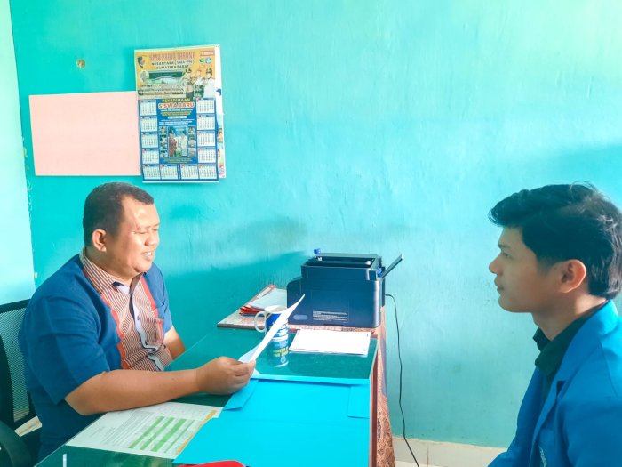 Kepala MTsN 1 Bungo Terima Kunjungan Mahasiswa UIN STS Jambi untuk Wawancara Akademik