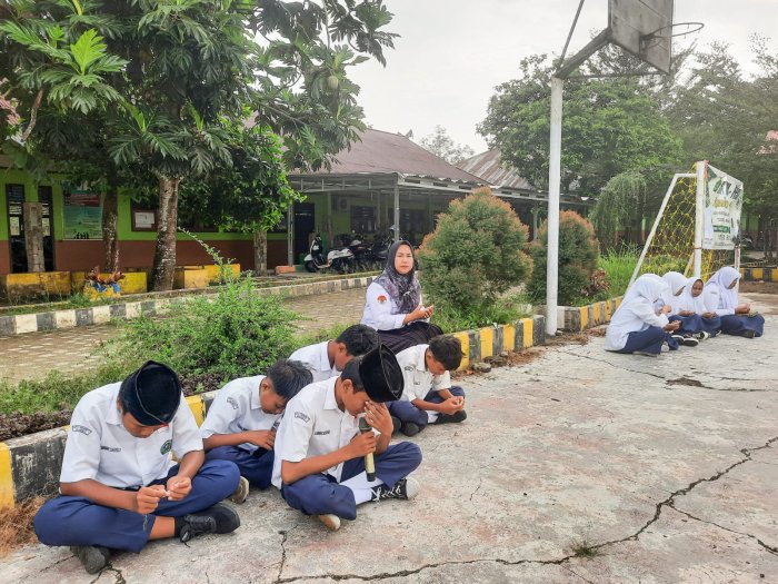 Lantunan Ayat Suci Menggema di Pagi Cerah, Tadarus Al-Quran MTsN 1 Bungo Berlangsung Khidmat