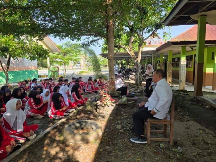 Menjelang Perpisahan, Kepala MTsN 1 Bungo Berikan Arahan Penuh Makna untuk Siswa Kelas IX di Sela Ujian Praktik UM