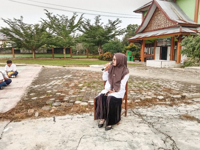 Perdalam Fikih Puasa Ramadhan, Ibu Ermiyati Isi Kultum Hari Kedua di MTsN 1 Bungo