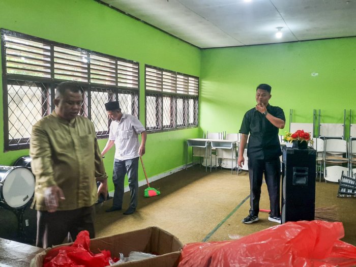 Gerak Bersama untuk Kenyamanan Madrasah, MTsN 1 Bungo Benahi Ruang Serbaguna