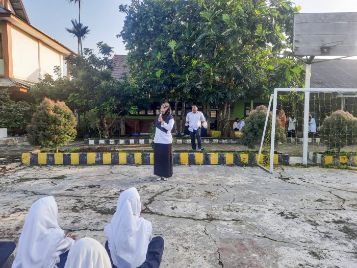 Semangat Baru di Pagi Hari: Waka Kurikulum MTsN 1 Bungo Tekankan Kualitas Pembelajaran dan Kesiapan PORSENI 2026