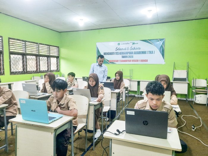 Totalitas Tanpa Henti! Proktor dan Teknisi TKA MTsN 1 Bungo Maksimalkan Kinerja Demi Kelancaran Ujian Totalitas Tanpa Henti! Proktor dan Teknisi TKA MTsN 1 Bungo Maksimalkan Kinerja Demi Kelancaran Ujian