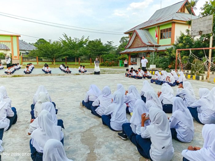 Disiplin dan Keseriusan Siswa MTsN 1 Bungo Semakin Meningkat, Kepala Madrasah Berikan Apresiasi