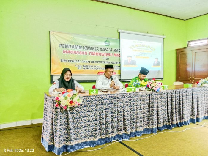 Perkuat Profesionalisme ASN, MTsN 1 Bungo Gelar Pembinaan Kepegawaian Bersama Kepala Kemenag