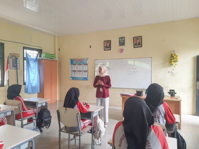 Buka Wawasan Karier Siswa, MTsN 1 Bungo Terima Sosialisasi SMK Kesehatan Genus Bukittinggi