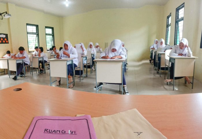 Hari Pertama ASAS Genap MTsN 1 Bungo Berjalan Lancar, Siswa Ikuti Ujian dengan Tertib