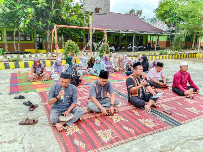 Kokohkan Spirit Religi, MTsN 1 Bungo Gelar Wirid Yasin Pertemuan Kedua Bulan November