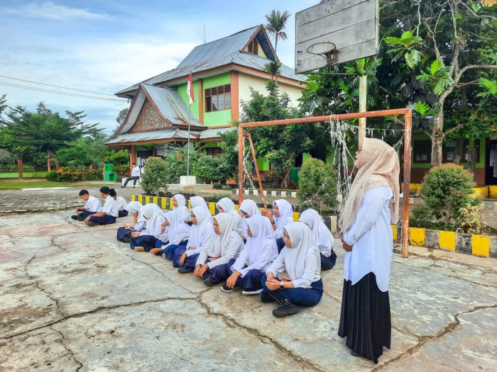 Pengajian Pagi MTsN 1 Bungo Hadirkan Suasana Religius dan Penuh Keteladanan Pengajian Pagi MTsN 1 Bungo Hadirkan Suasana Religius dan Penuh Keteladanan