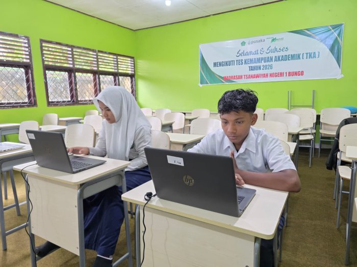 Dua Siswa Ikuti TKA Susulan di MTsN 1 Bungo, Semangat Bangkit Pasca Musibah Raih Asa Kelulusan Dua Siswa Ikuti TKA Susulan di MTsN 1 Bungo, Semangat Bangkit Pasca Musibah Raih Asa Kelulusan