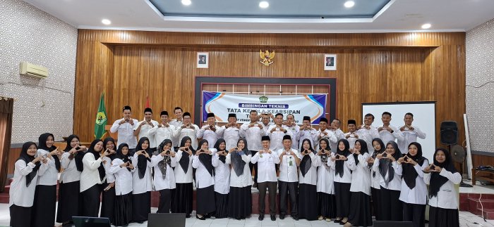 Tingkatkan Profesionalisme, Tata Kelola Kearsipan MTsN 1 Bungo Siap Diimplementasikan Pasca Pelatihan Kemenag