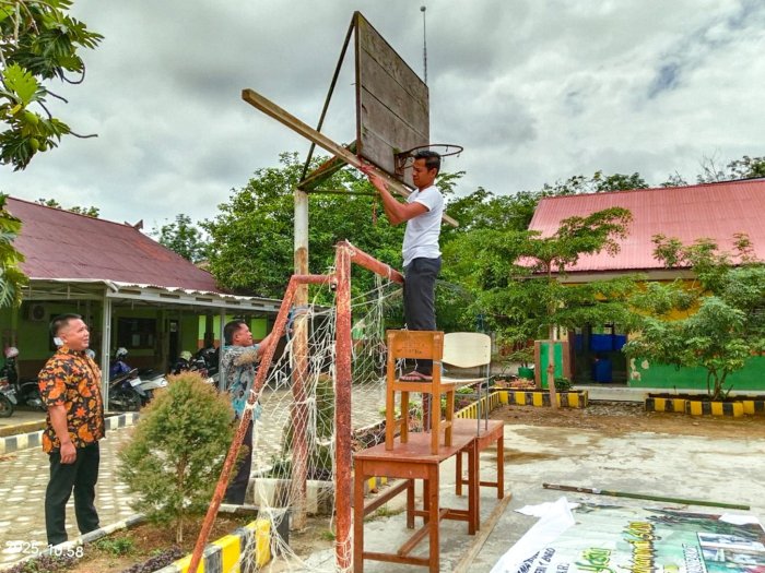 Semangat Kebersamaan di MTsN 1 Bungo: Guru dan Siswa Gotong Royong Siapkan Maulid Nabi dan Pembagian Zakat