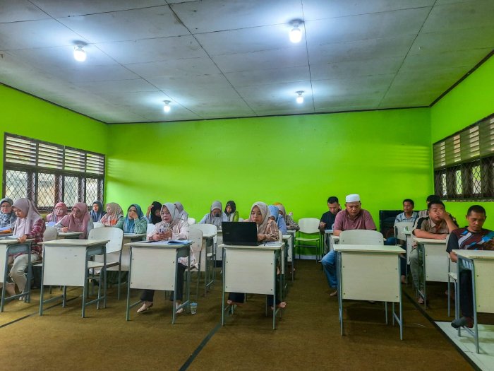 MTsN 1 Bungo Mantapkan Persiapan PKKM 2025 dalam Rapat Akhir Semester